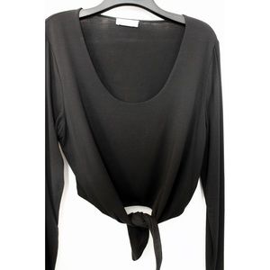 Aritzia Babaton Jeronimo Black Tie Front Top, L